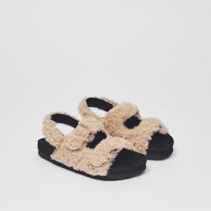 Zara Girls Faux Fur Sandals, Size 13.5